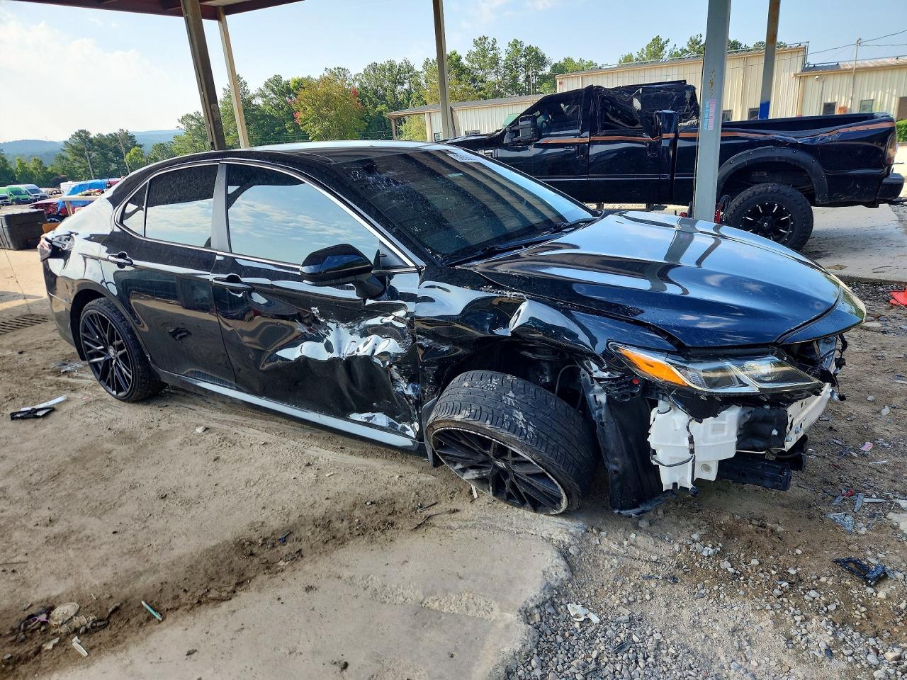 2024 TOYOTA CAMRY