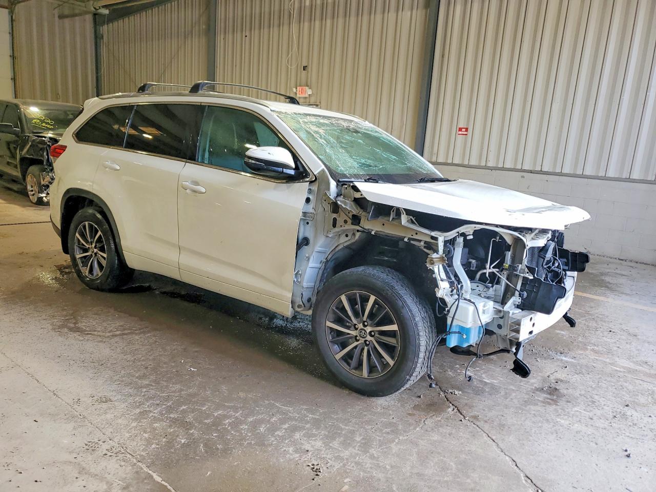 2017 TOYOTA HIGHLANDER