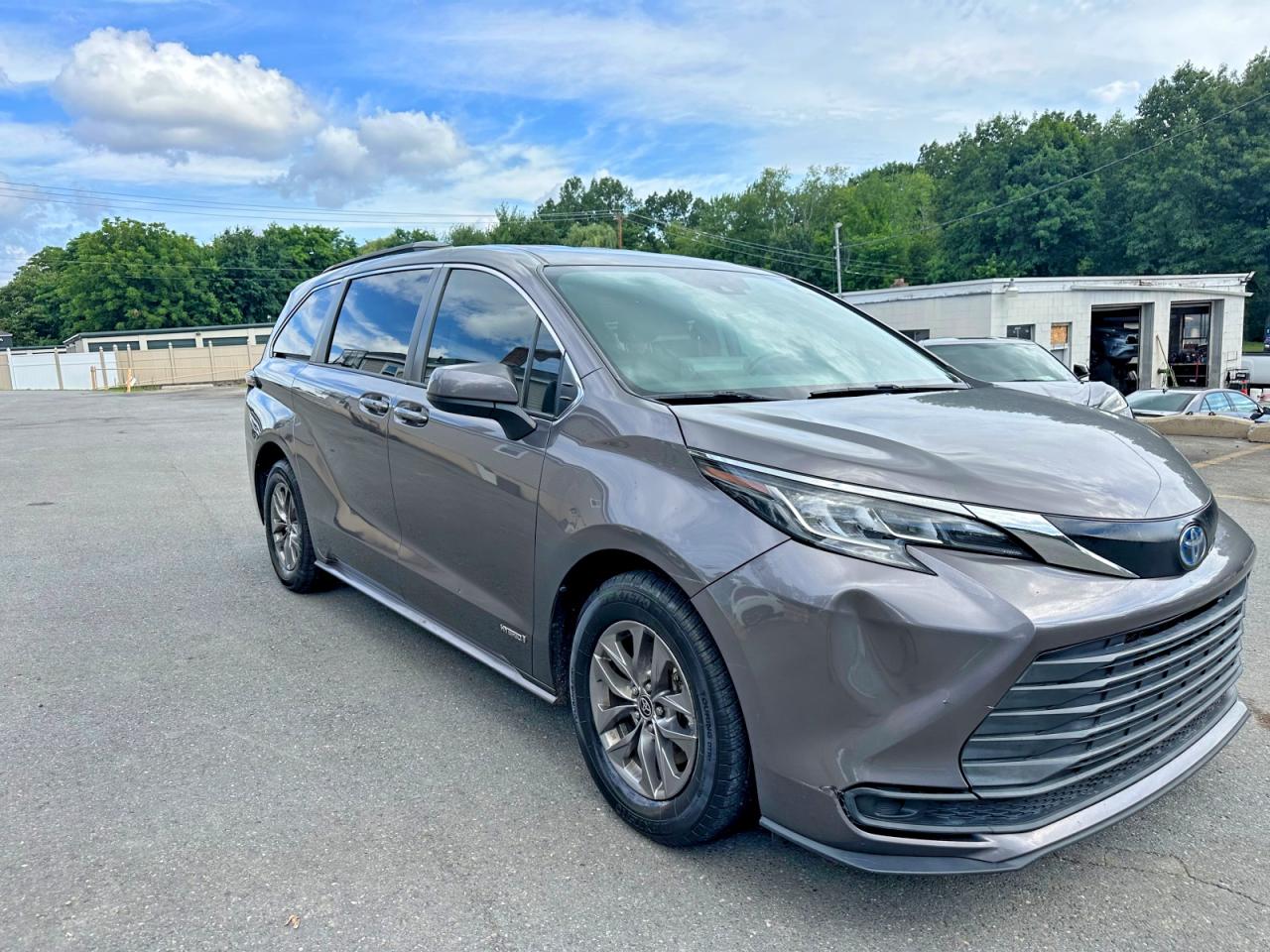 2021 TOYOTA SIENNA