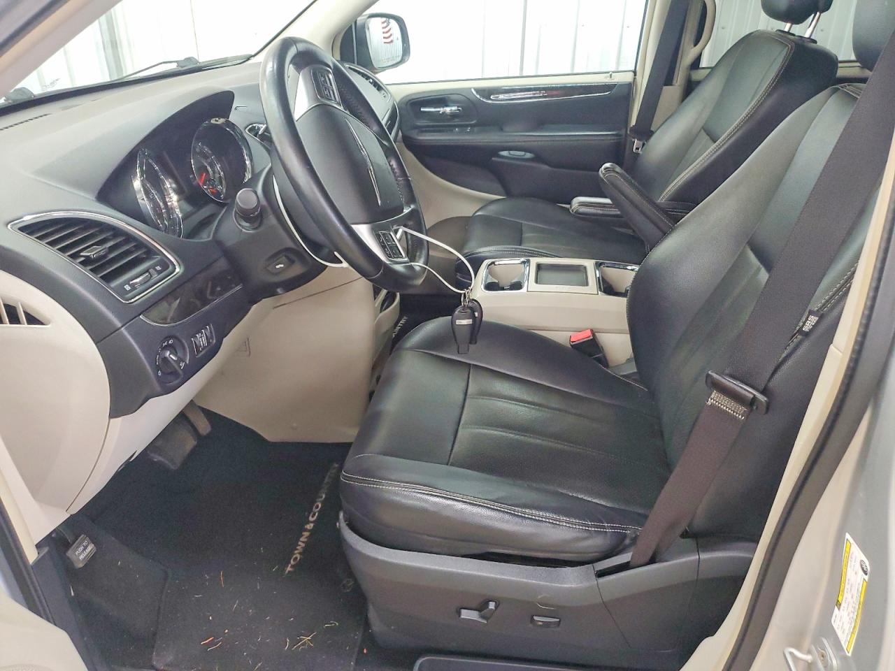 2012 CHRYSLER MINIVAN