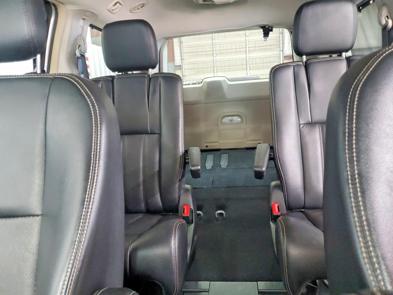 2012 CHRYSLER MINIVAN