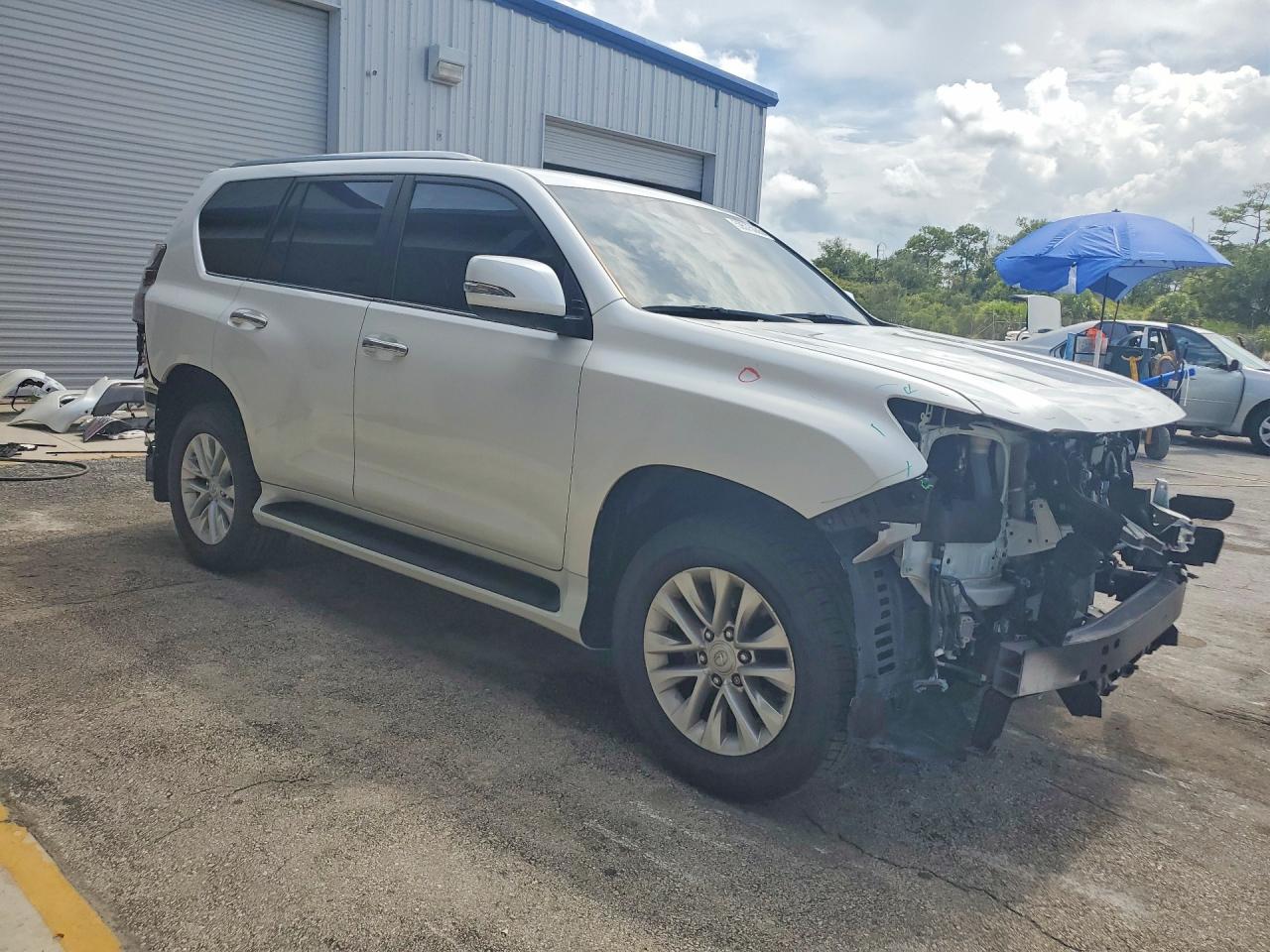 2023 LEXUS GX