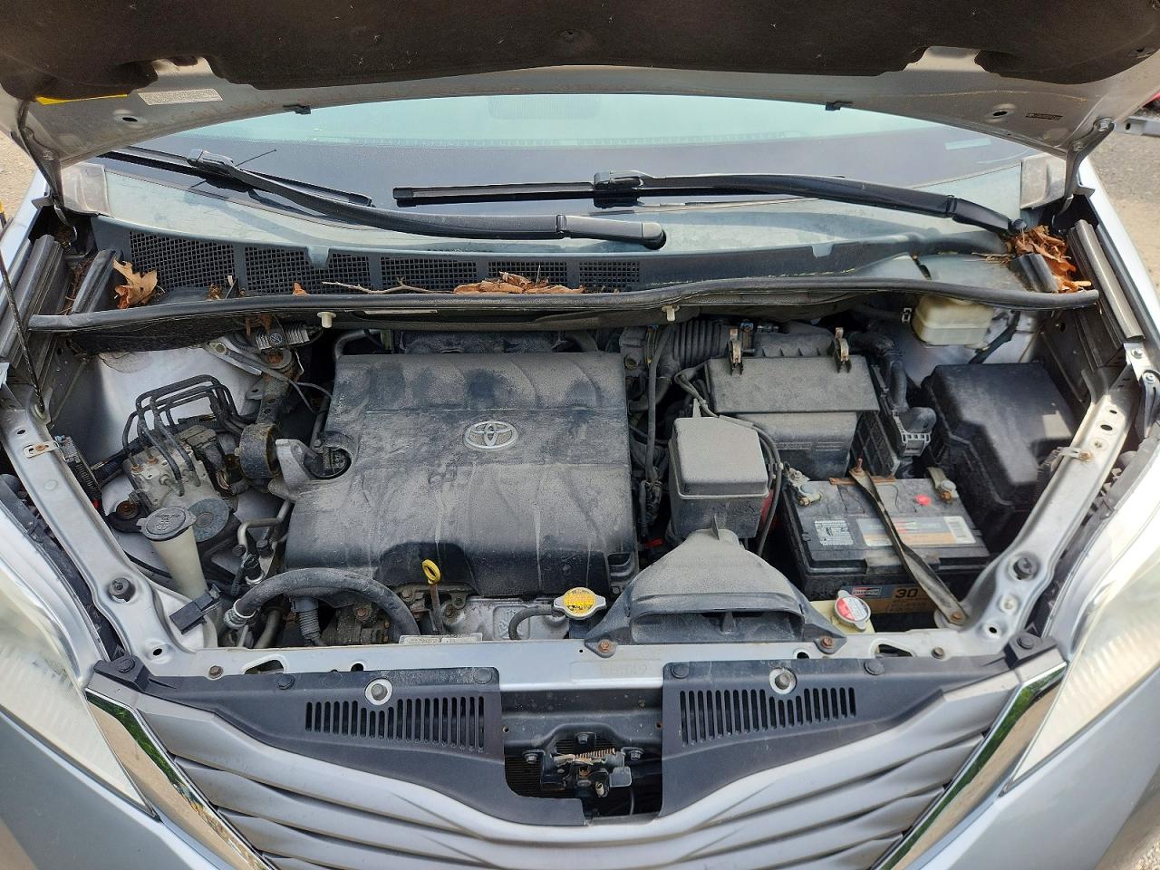 2014 TOYOTA SIENNA
