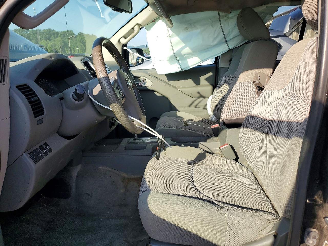 2017 NISSAN FRONTIER