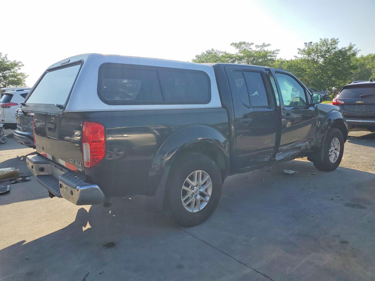2017 NISSAN FRONTIER