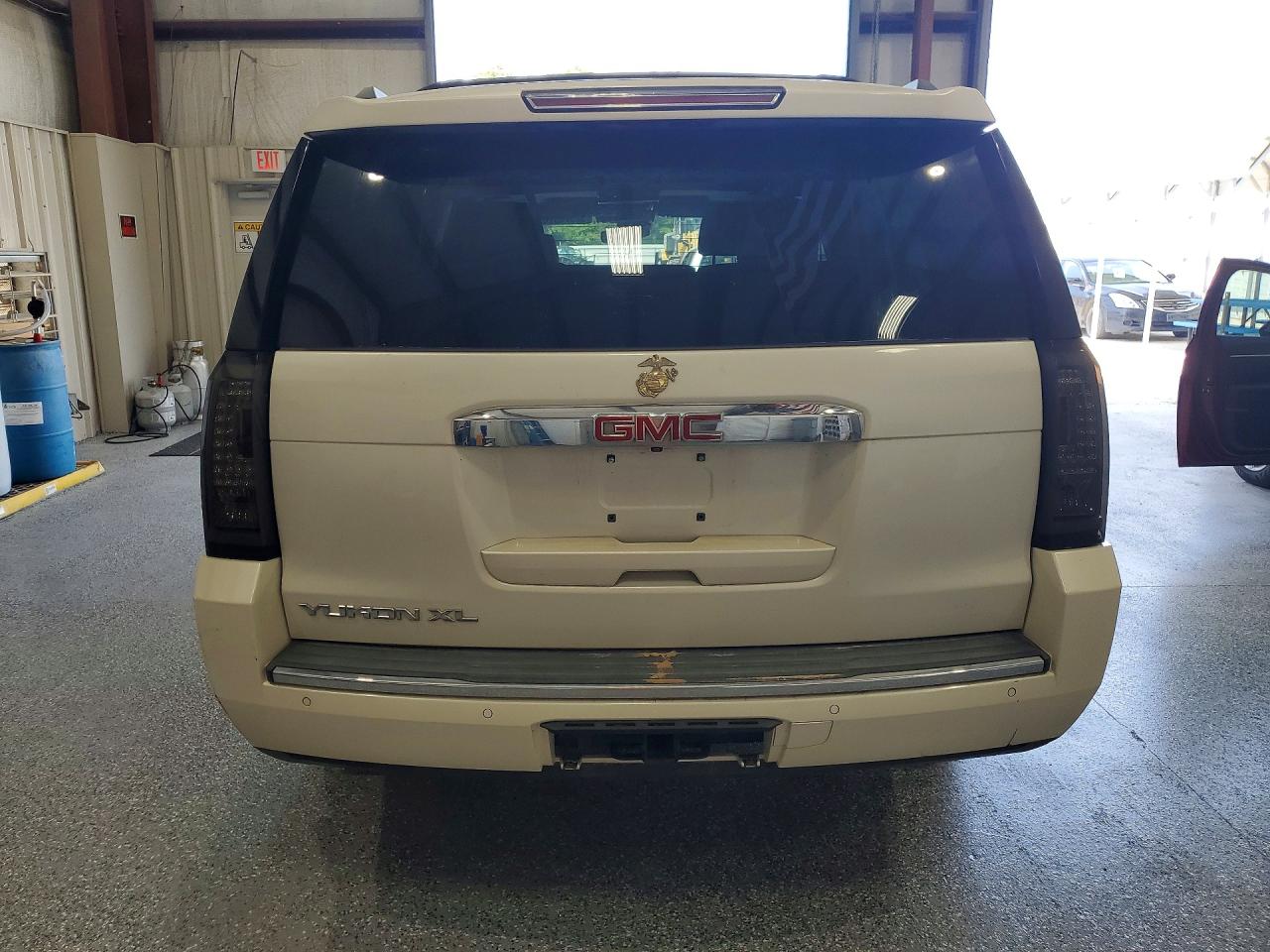 2015 GMC YUKON