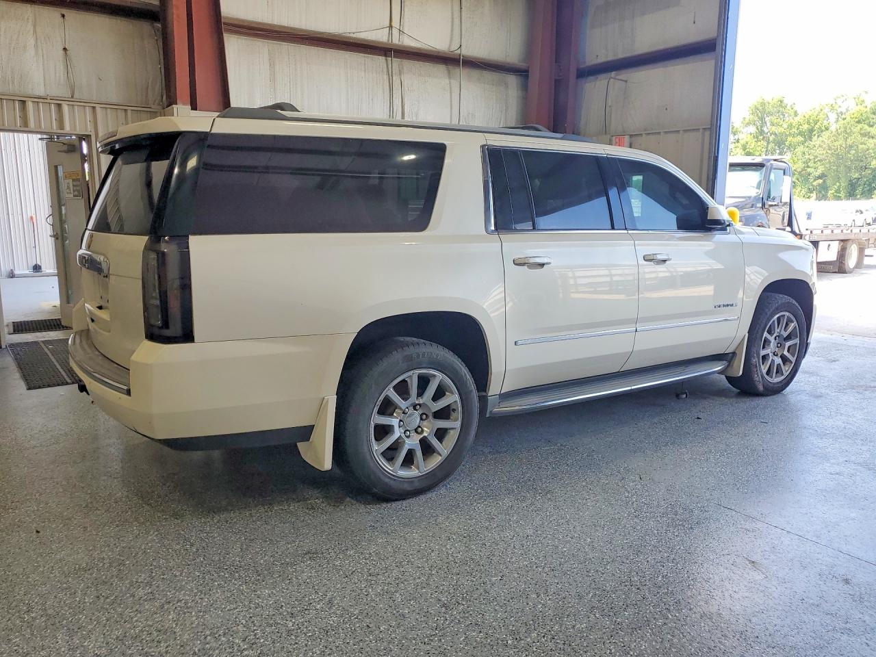 2015 GMC YUKON