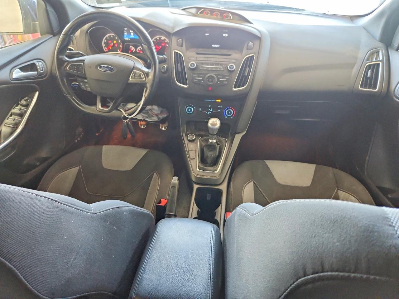 2017 FORD FOCUS