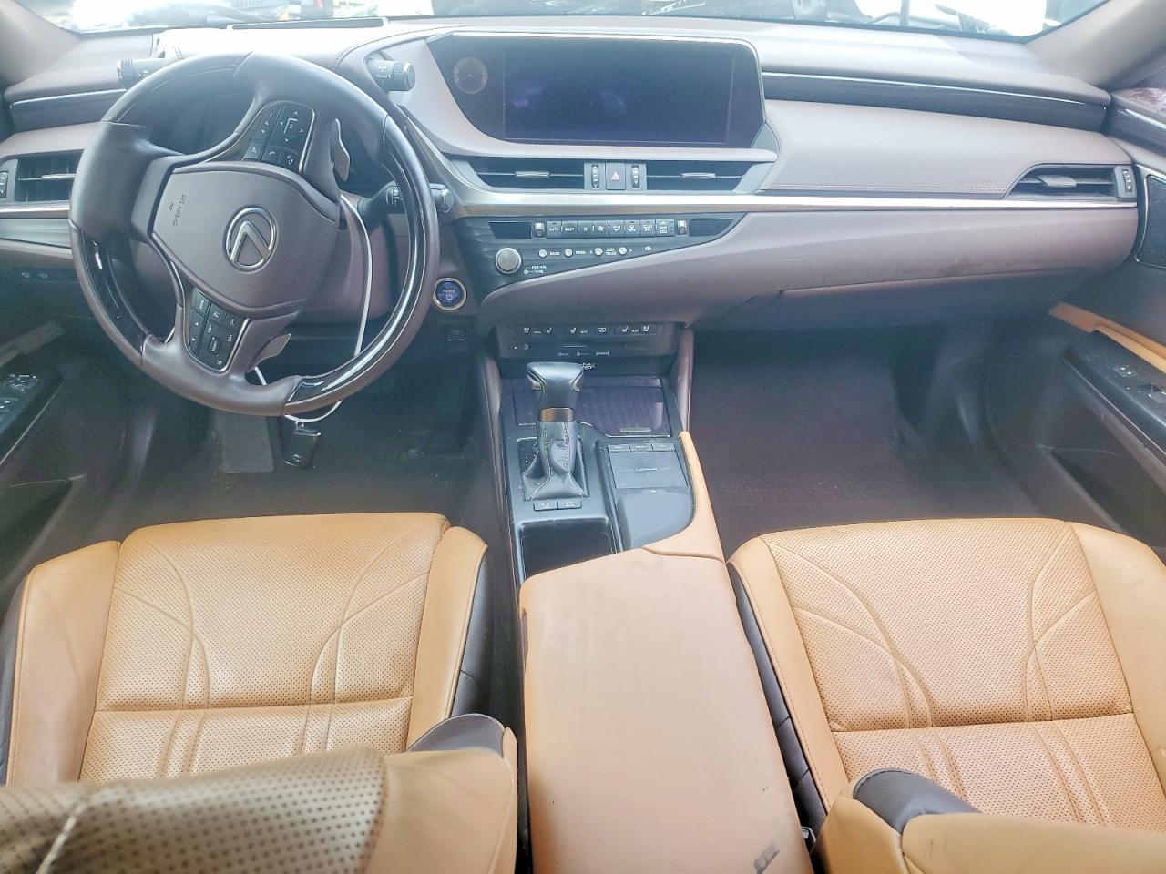 2021 LEXUS ES300