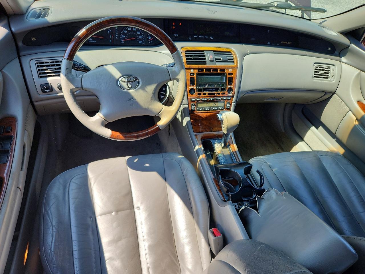 2004 TOYOTA AVALON