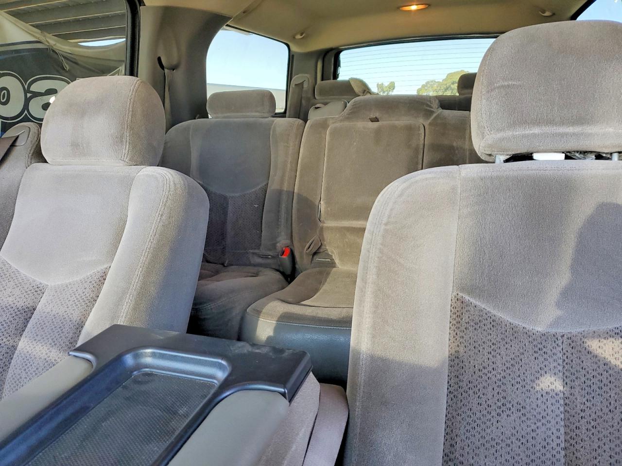 2003 CHEVROLET SUBURBAN
