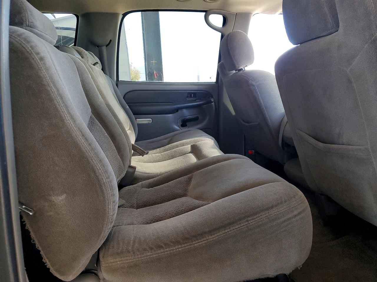 2003 CHEVROLET SUBURBAN