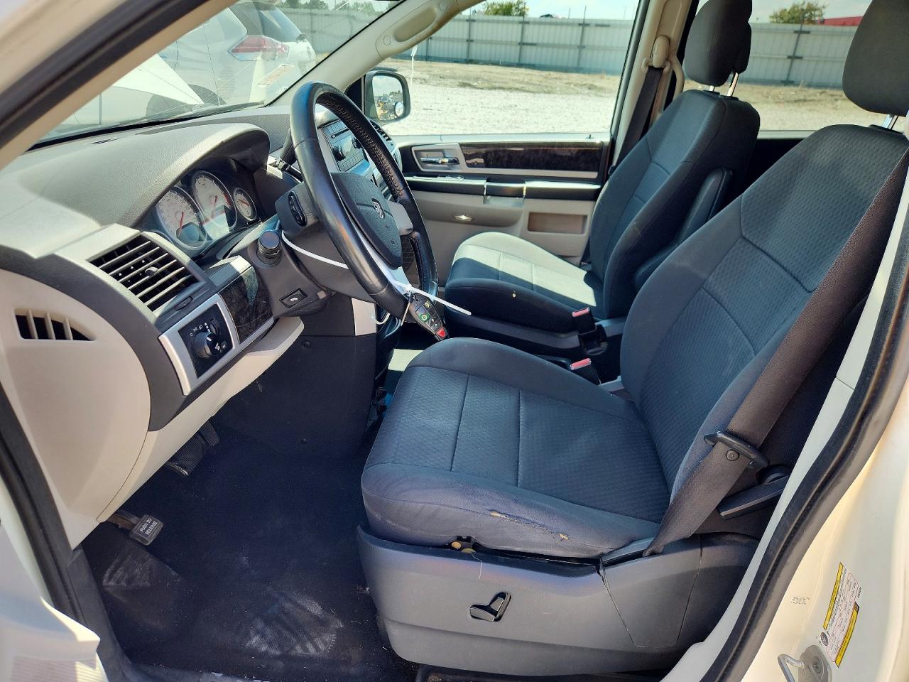 2010 DODGE CARAVAN