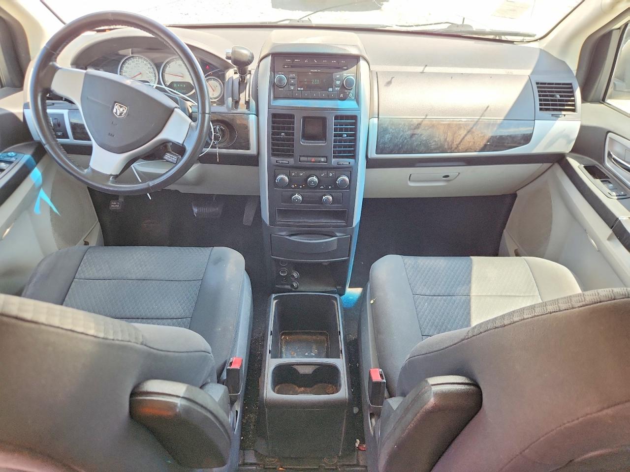 2010 DODGE CARAVAN