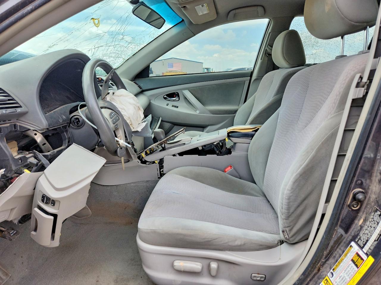 2011 TOYOTA CAMRY