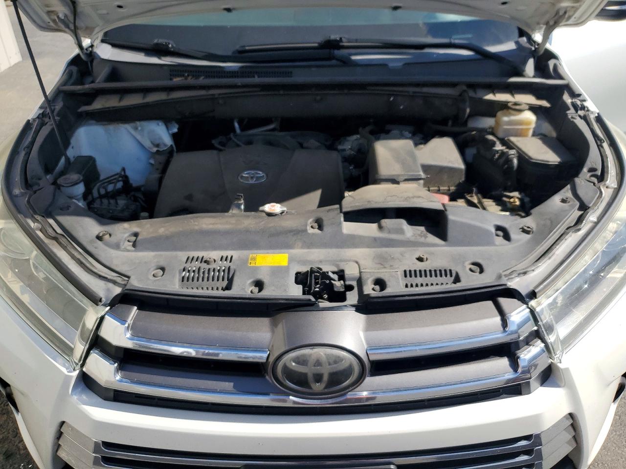 2019 TOYOTA HIGHLANDER