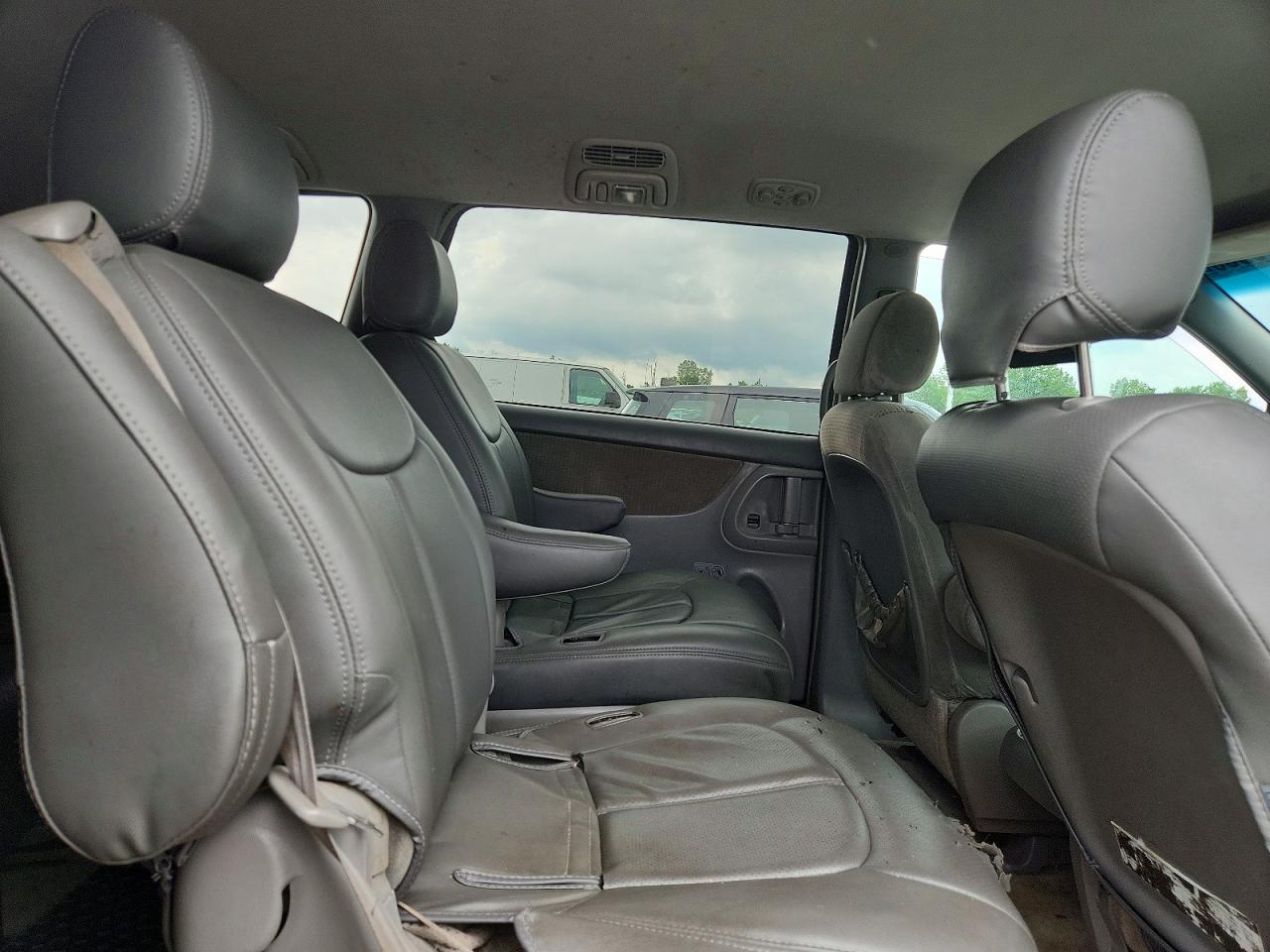 2008 TOYOTA SIENNA