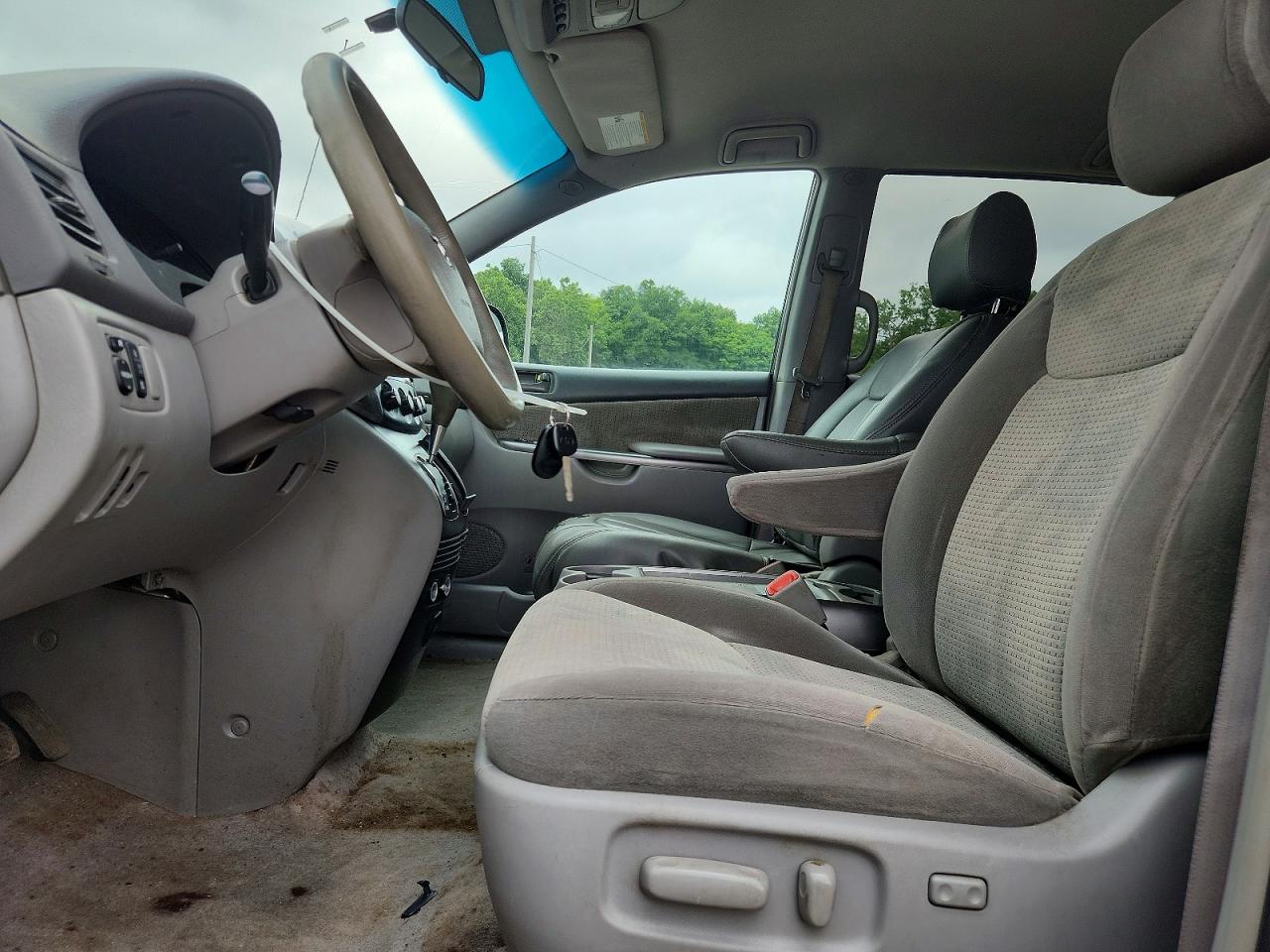2008 TOYOTA SIENNA