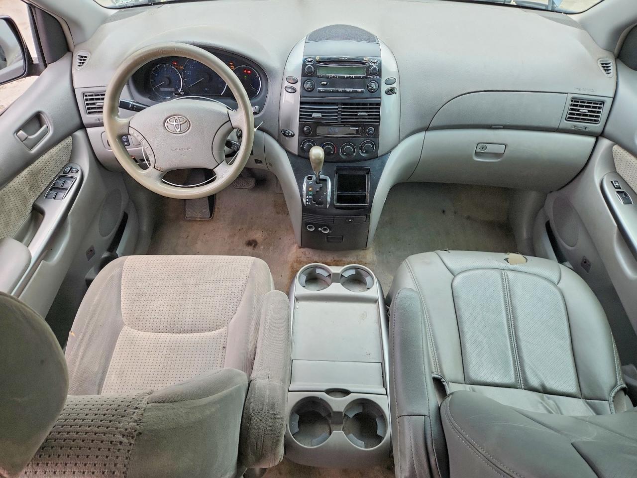 2008 TOYOTA SIENNA