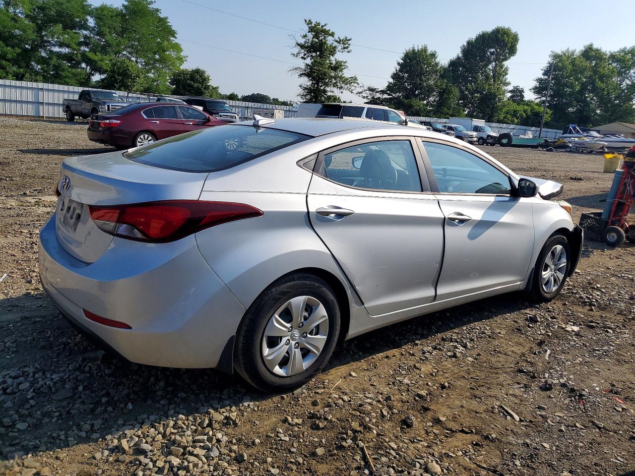 2016 HYUNDAI ELANTRA