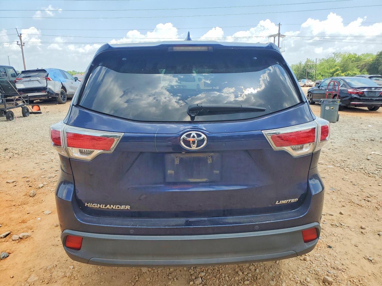 2015 TOYOTA HIGHLANDER