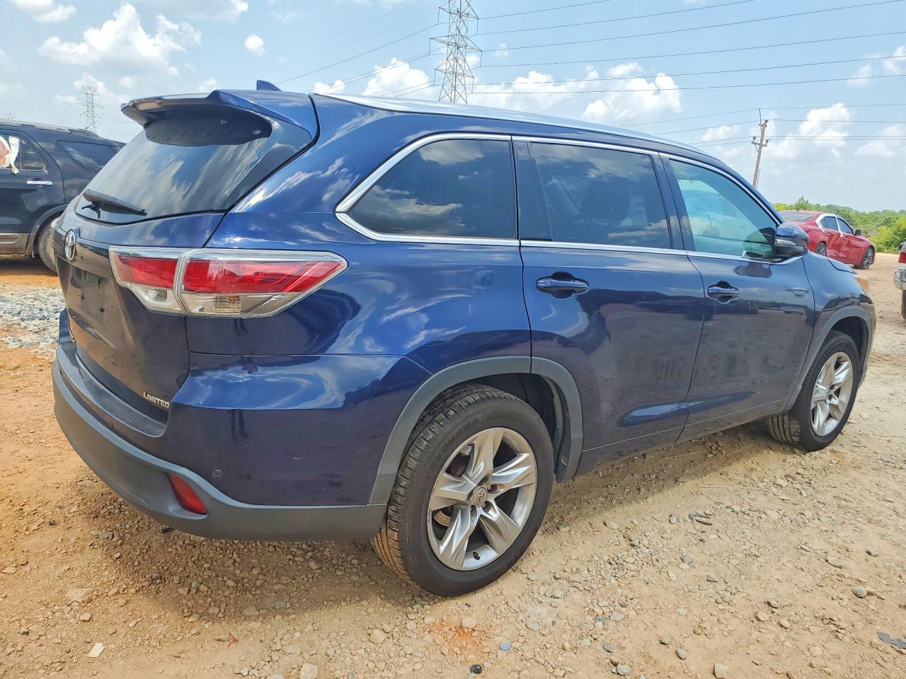 2015 TOYOTA HIGHLANDER