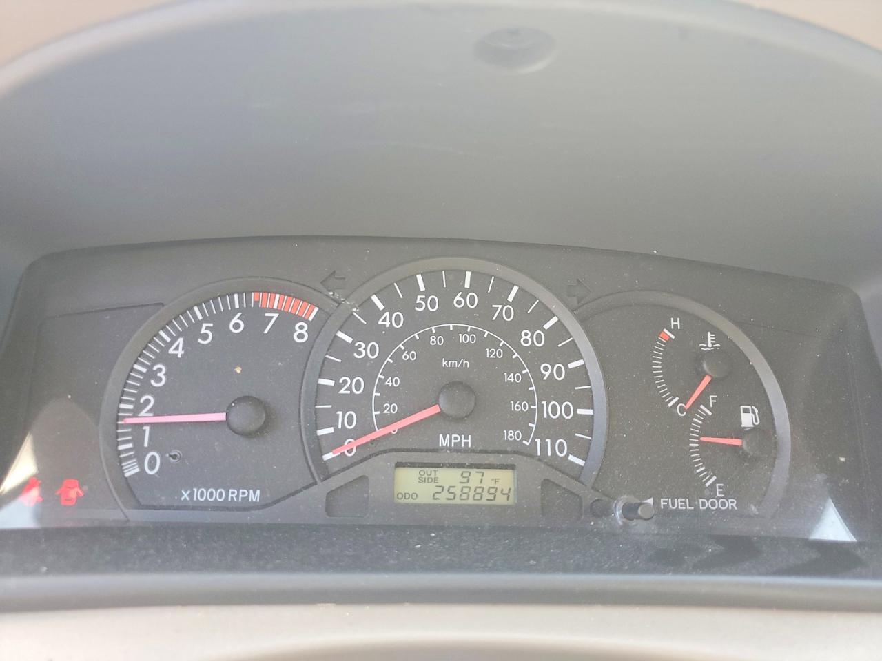 2004 TOYOTA COROLLA