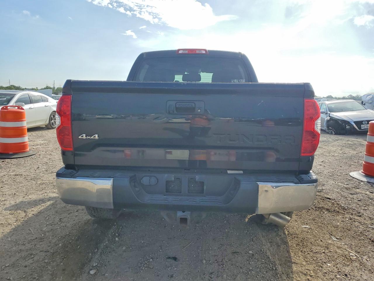 2014 TOYOTA TUNDRA