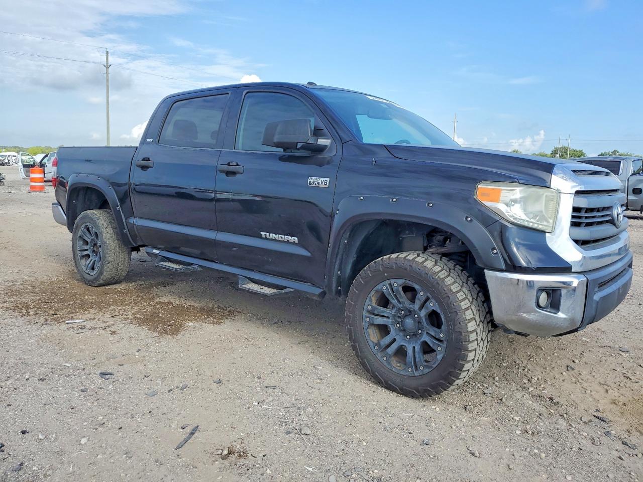2014 TOYOTA TUNDRA