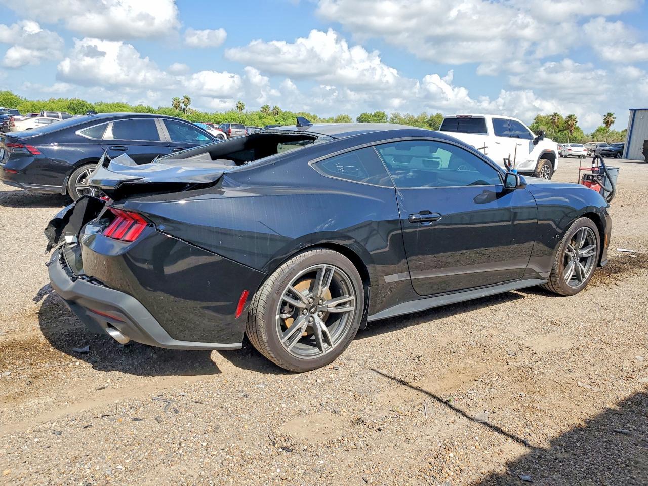2025 FORD MUSTANG