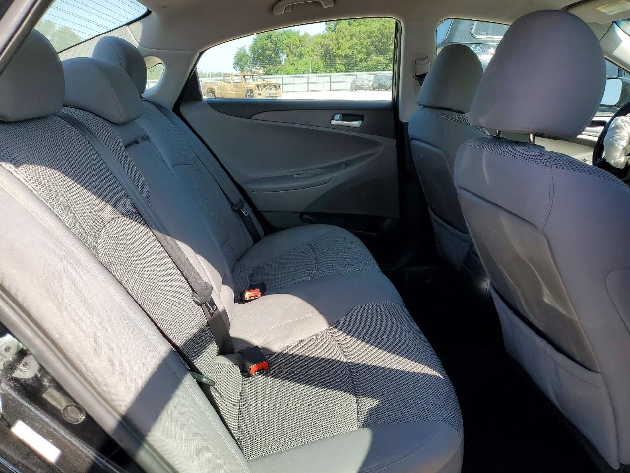 2011 HYUNDAI SONATA