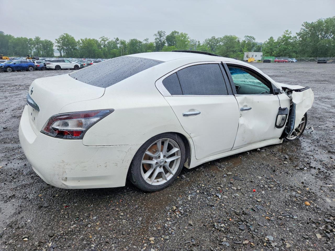 2014 NISSAN MAXIMA