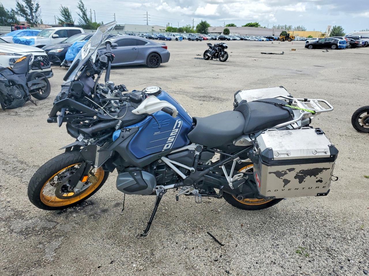 2023 BMW MOTORCYCLE