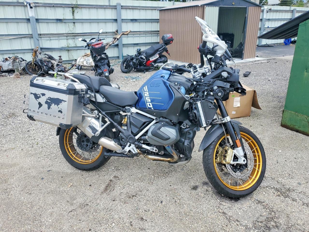 2023 BMW MOTORCYCLE