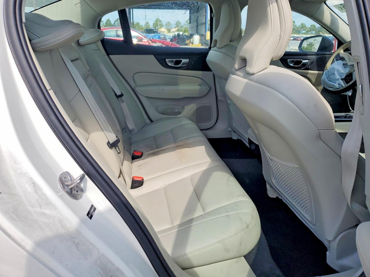 2025 VOLVO S60