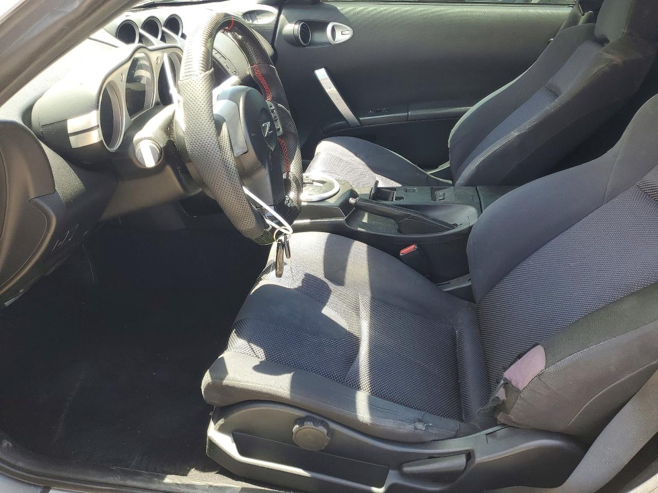 2004 NISSAN 350Z