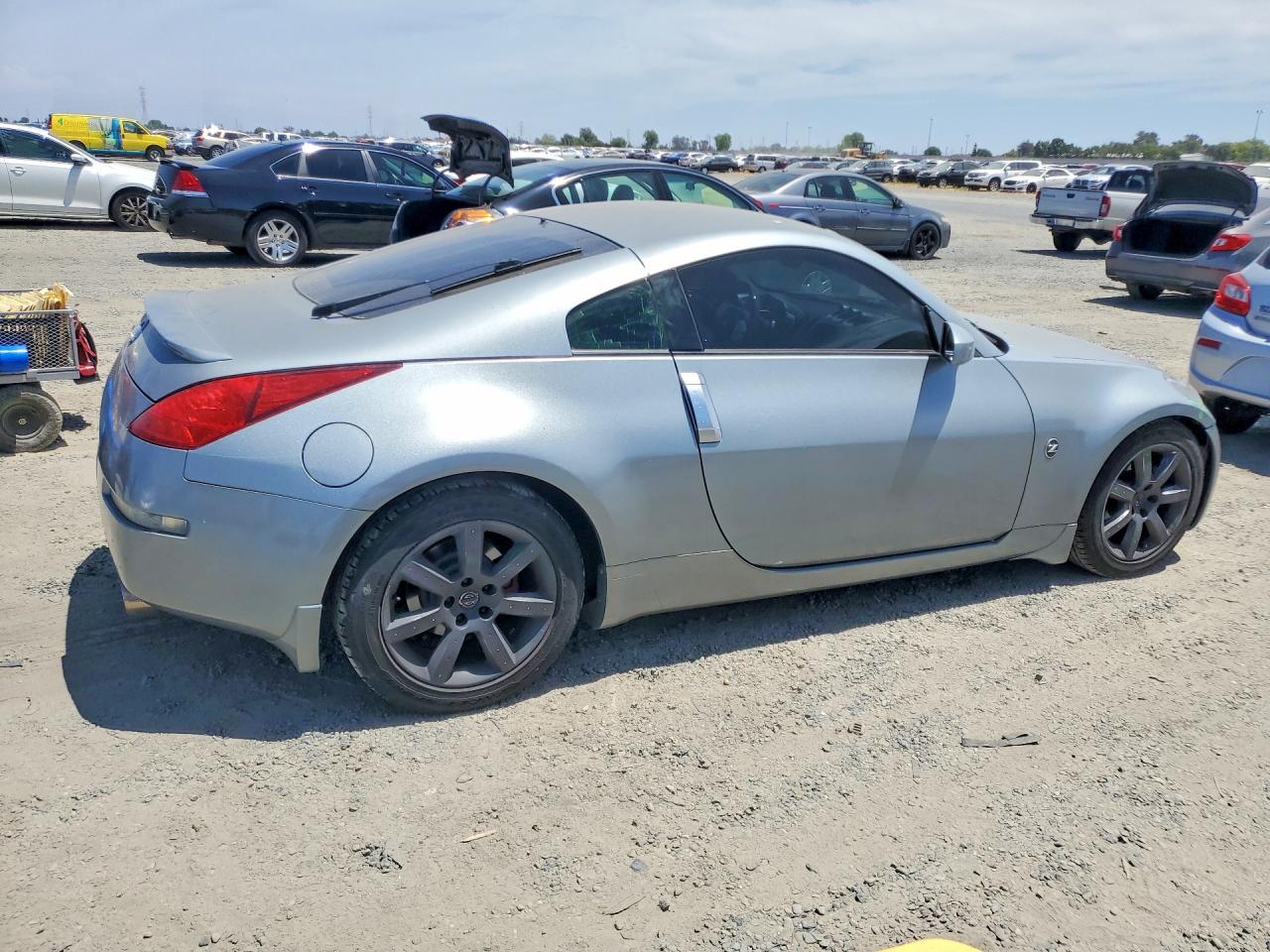 2004 NISSAN 350Z