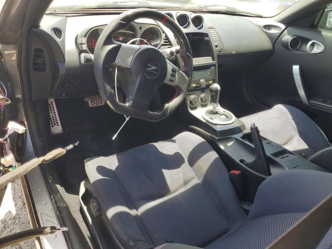 2004 NISSAN 350Z