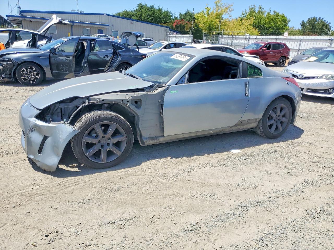 2004 NISSAN 350Z