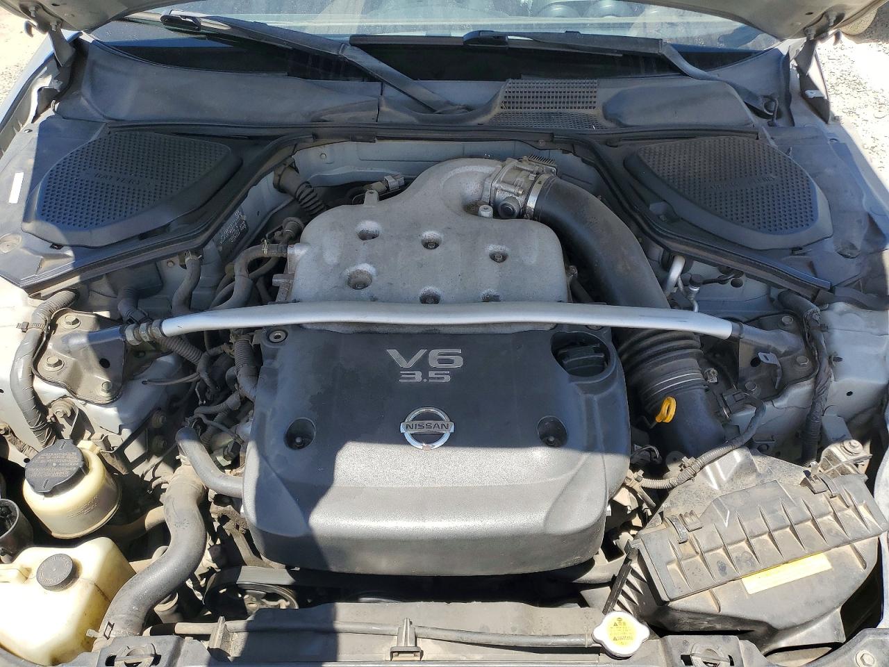 2004 NISSAN 350Z
