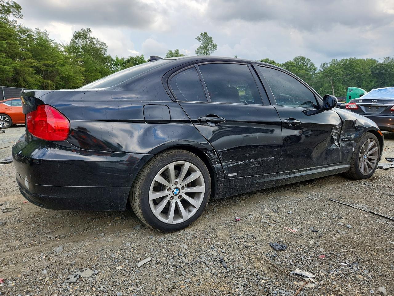 2011 BMW 3 SERIES