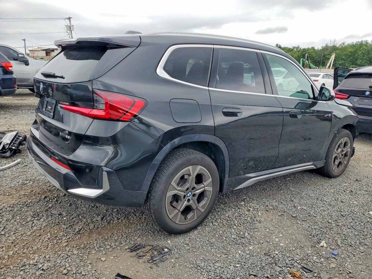 2023 BMW X1