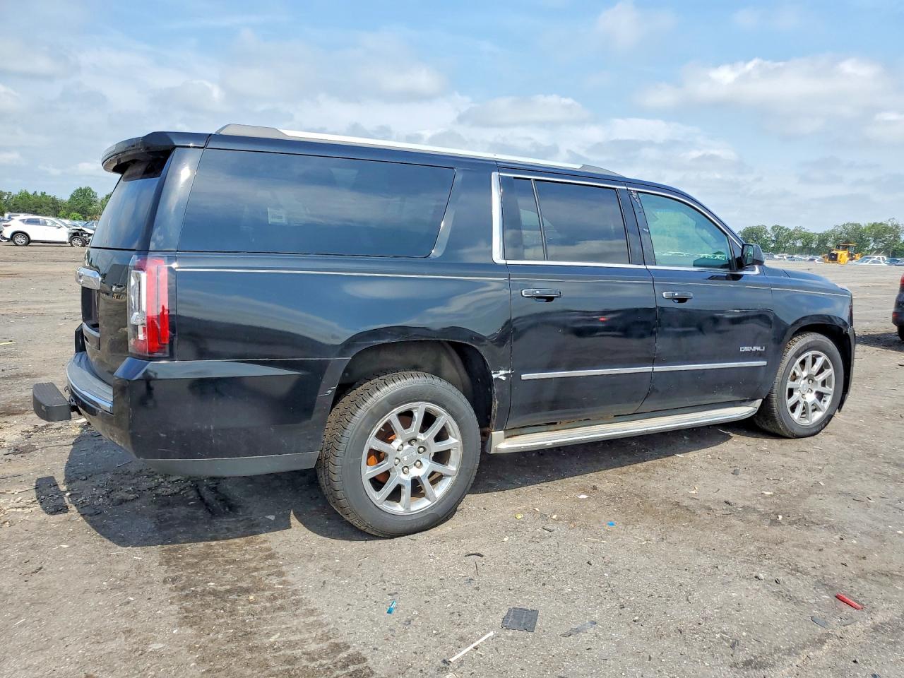 2015 GMC YUKON