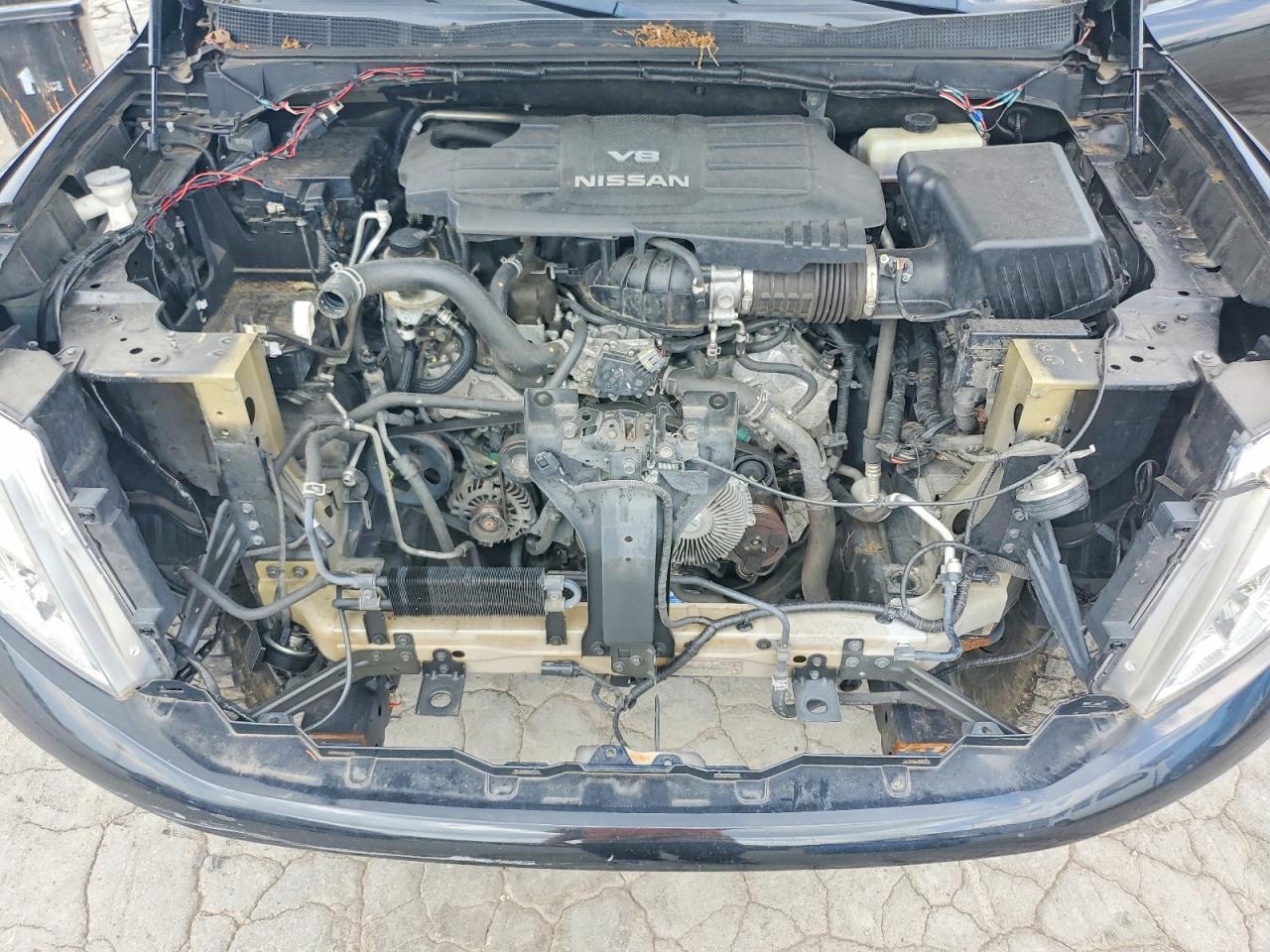 2017 NISSAN TITAN