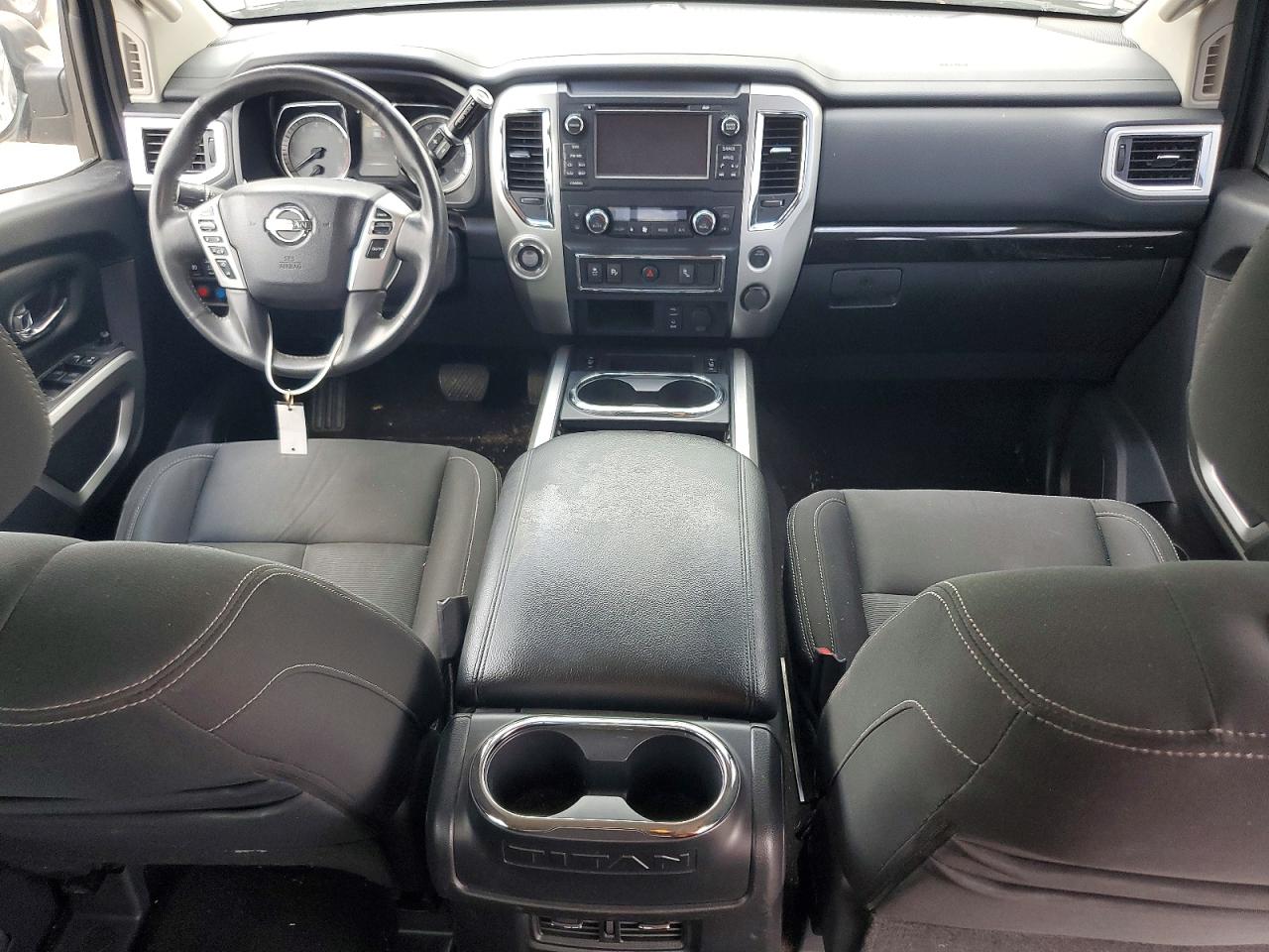 2017 NISSAN TITAN
