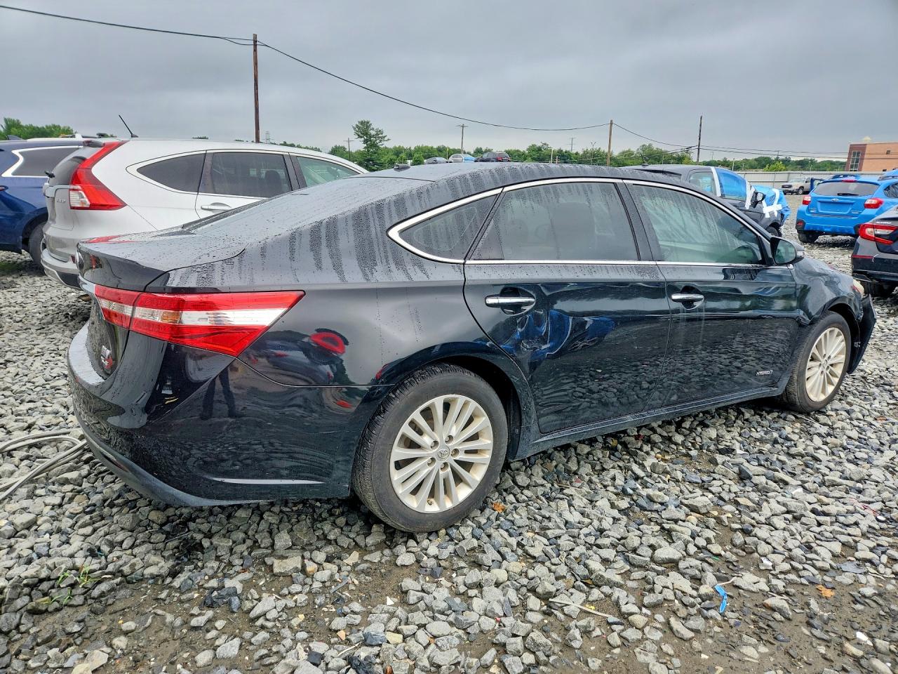 2013 TOYOTA AVALON