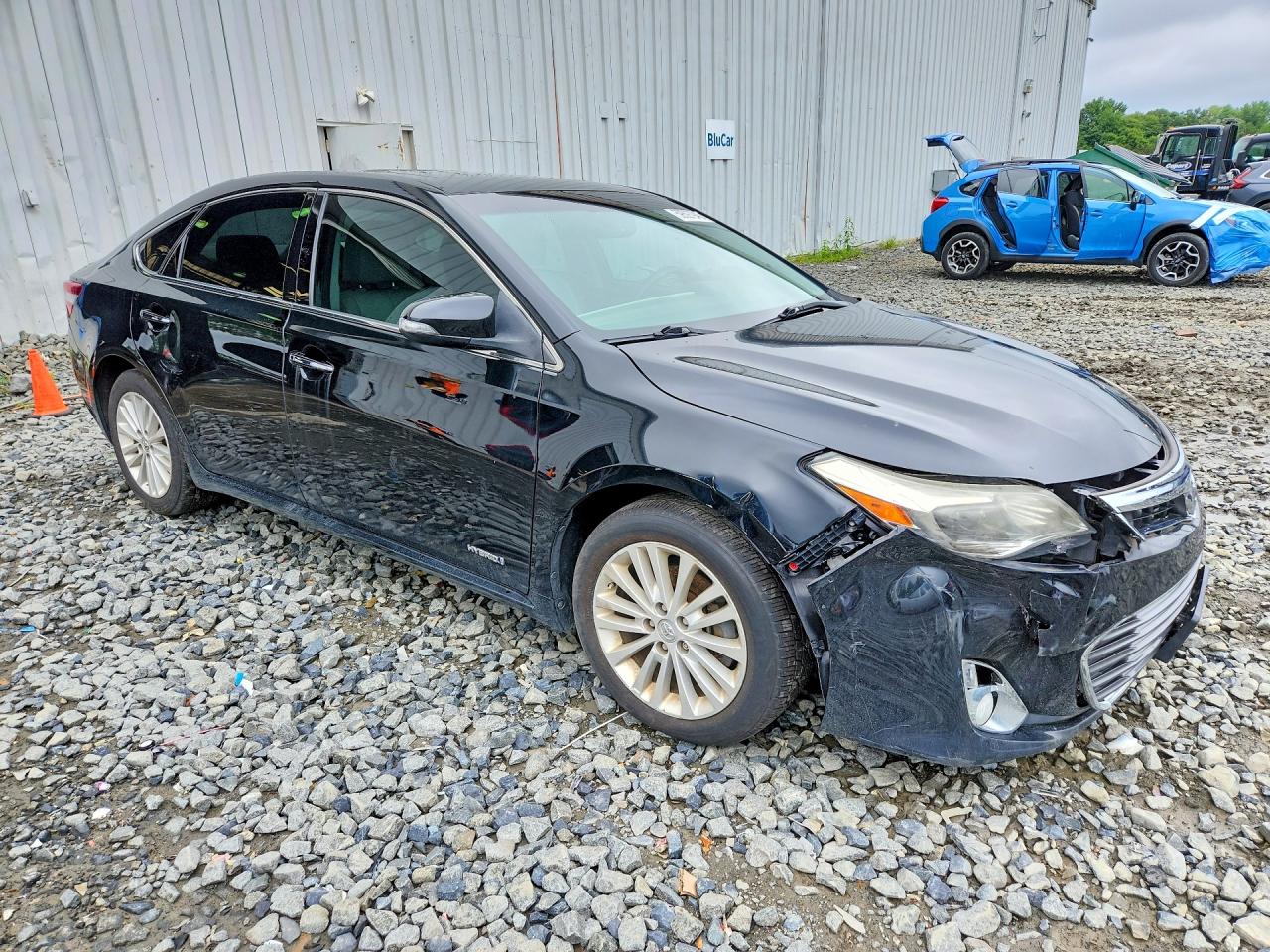 2013 TOYOTA AVALON