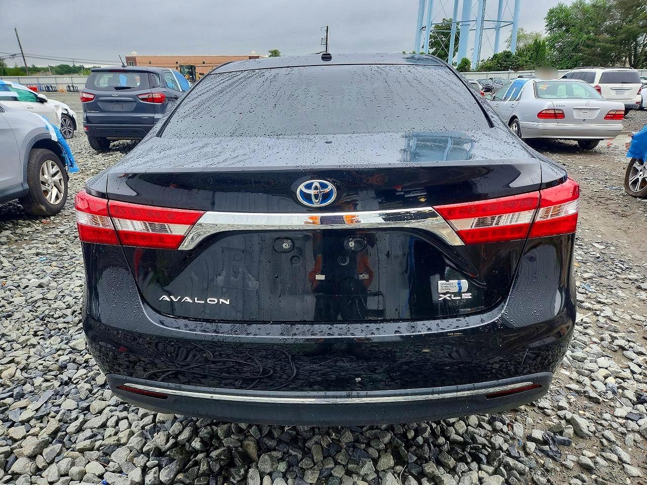 2013 TOYOTA AVALON
