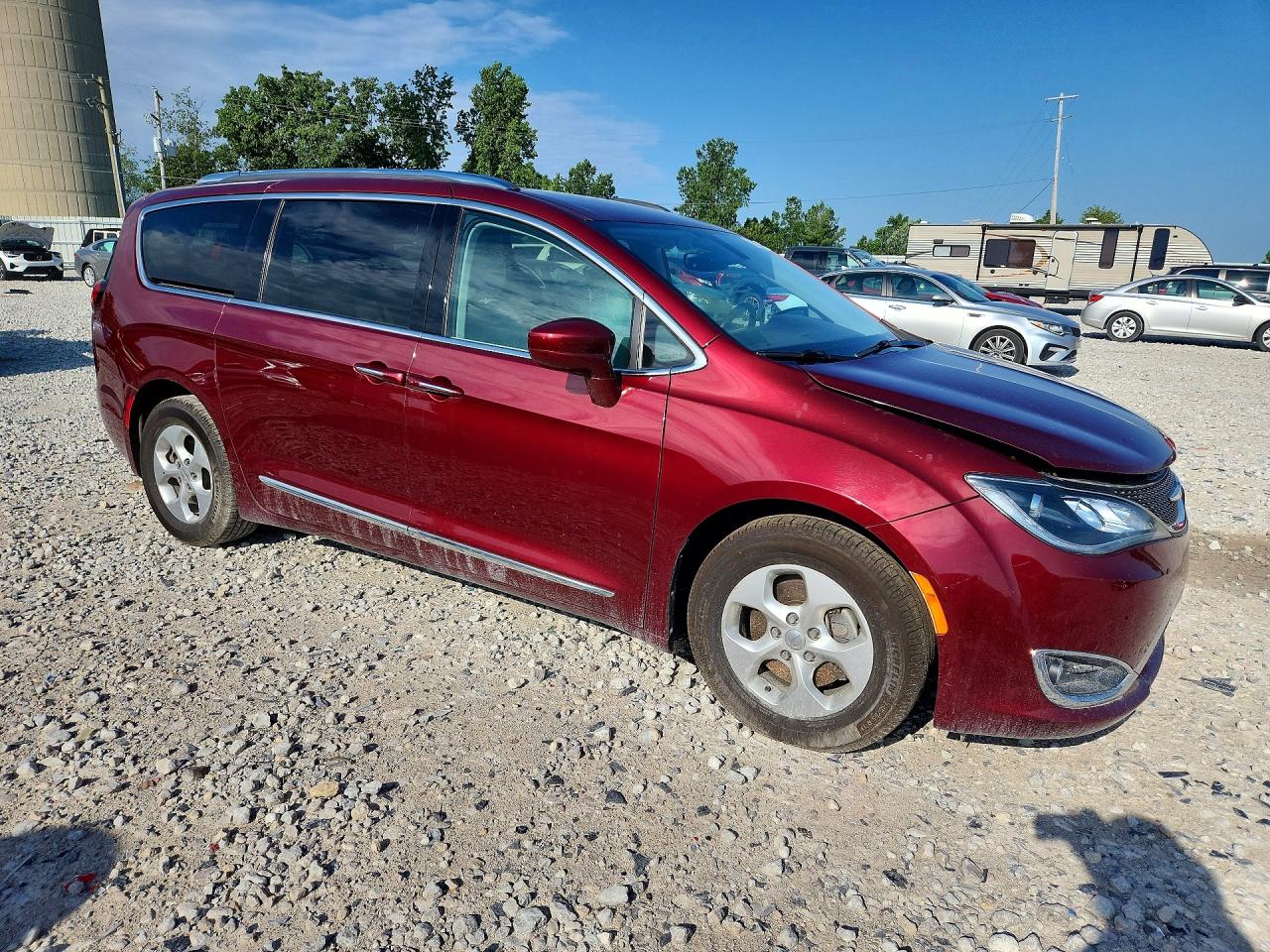 2017 CHRYSLER PACIFICA
