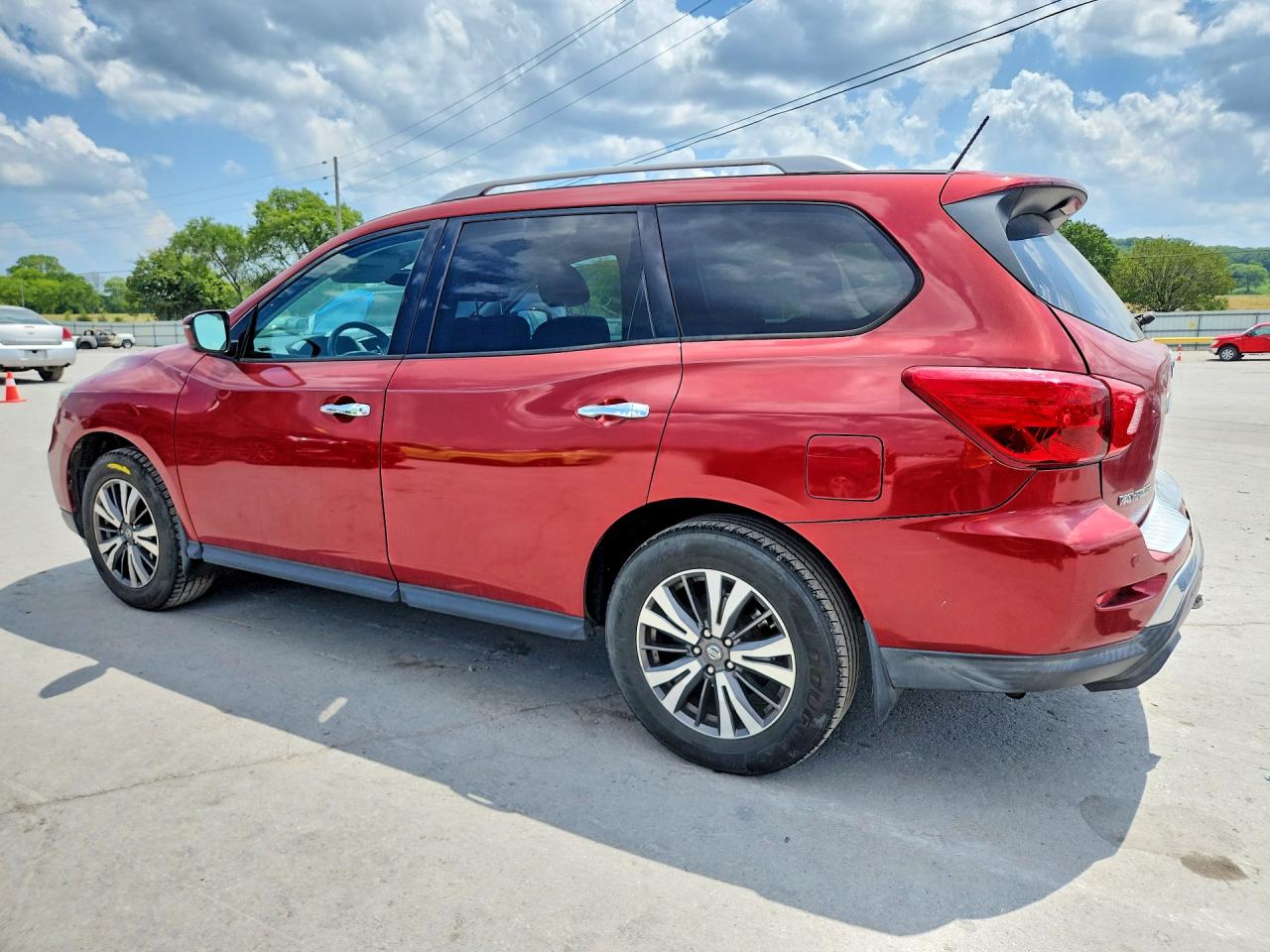 2017 NISSAN PATHFINDER